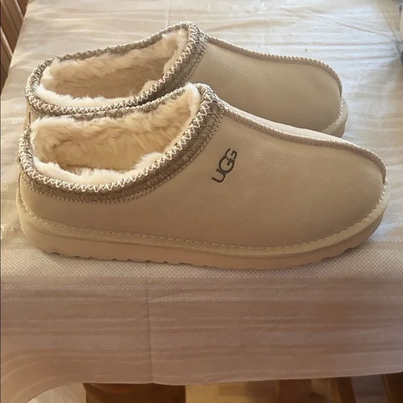 Ugg Tasman Size 9 pls read description - Picture 5 of 6